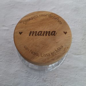 Glazen pot- snoepjes voor de liefste mama