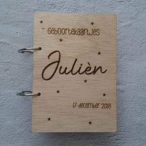 Bewaarmapje geboortekaartjes jongen sierlijk